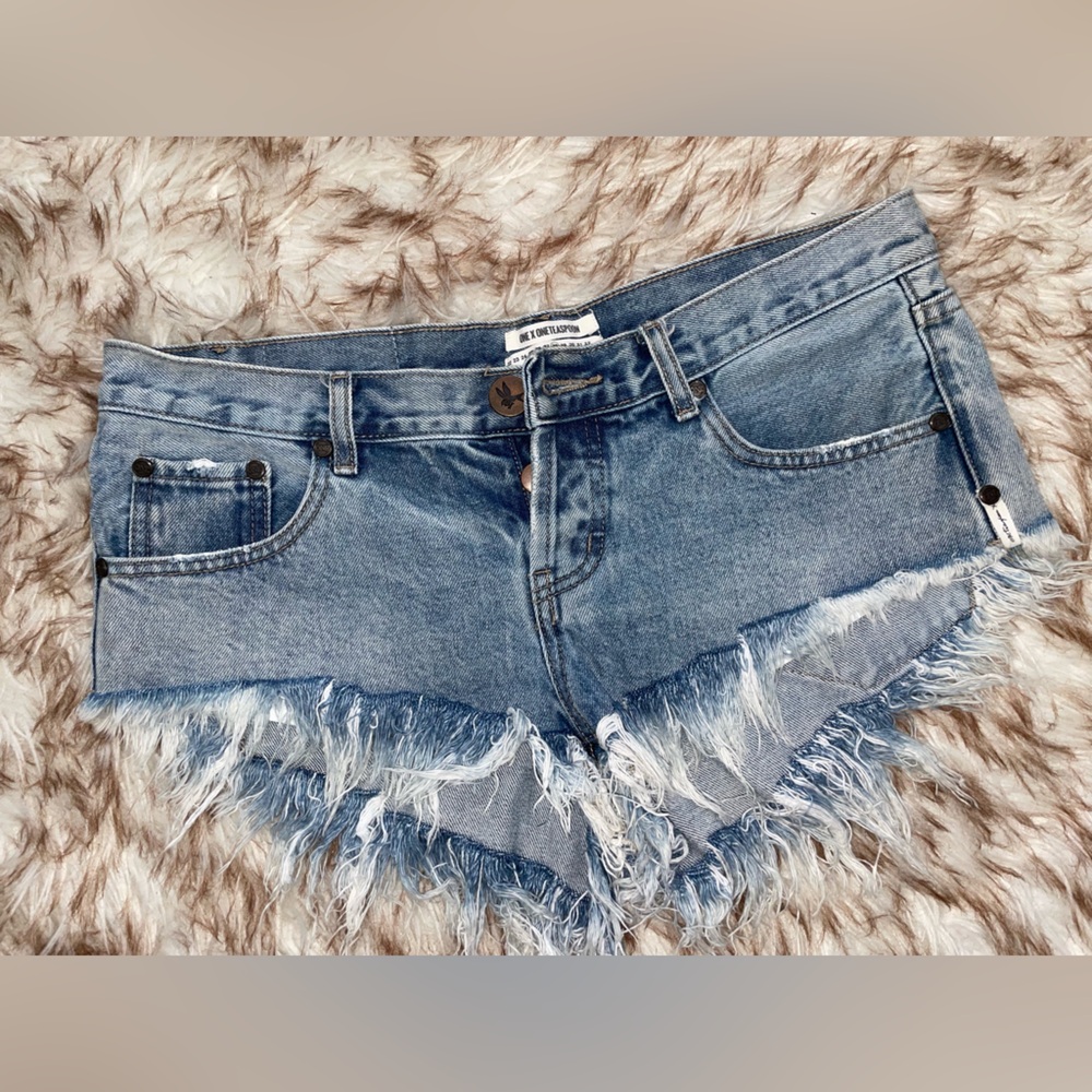 One x One Teaspoon. Bonitas Shorts.